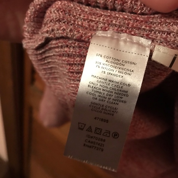 Beautiful Ann Taylor two piece skirt set. - Picture 2 of 3